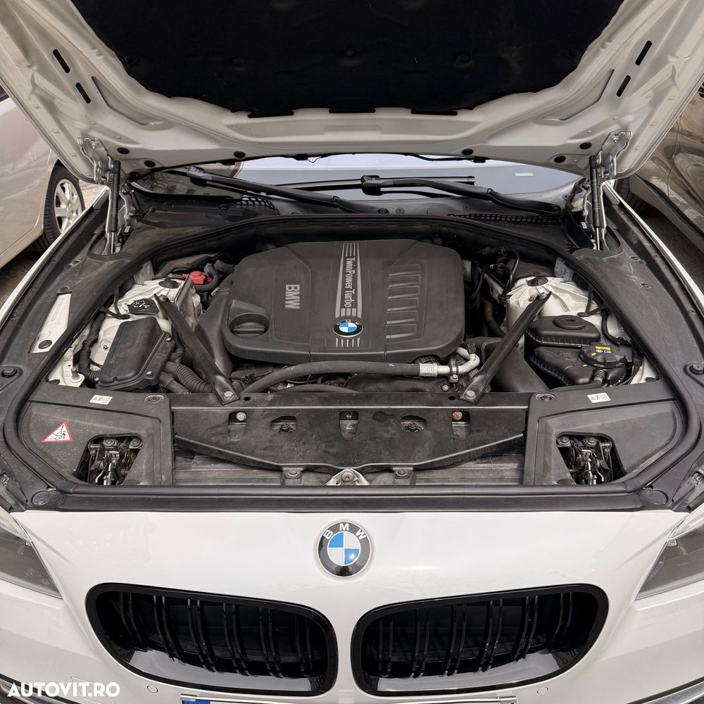 BMW Seria 5 530d xDrive AT - 9