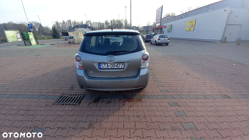 Toyota Verso 1.8 Premium EU5 7os - 4