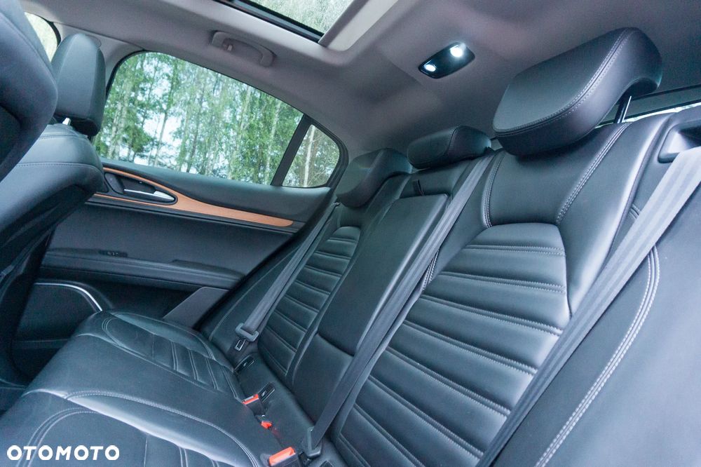 Alfa Romeo Stelvio 2.0 Turbo First Edition Q4 - 31