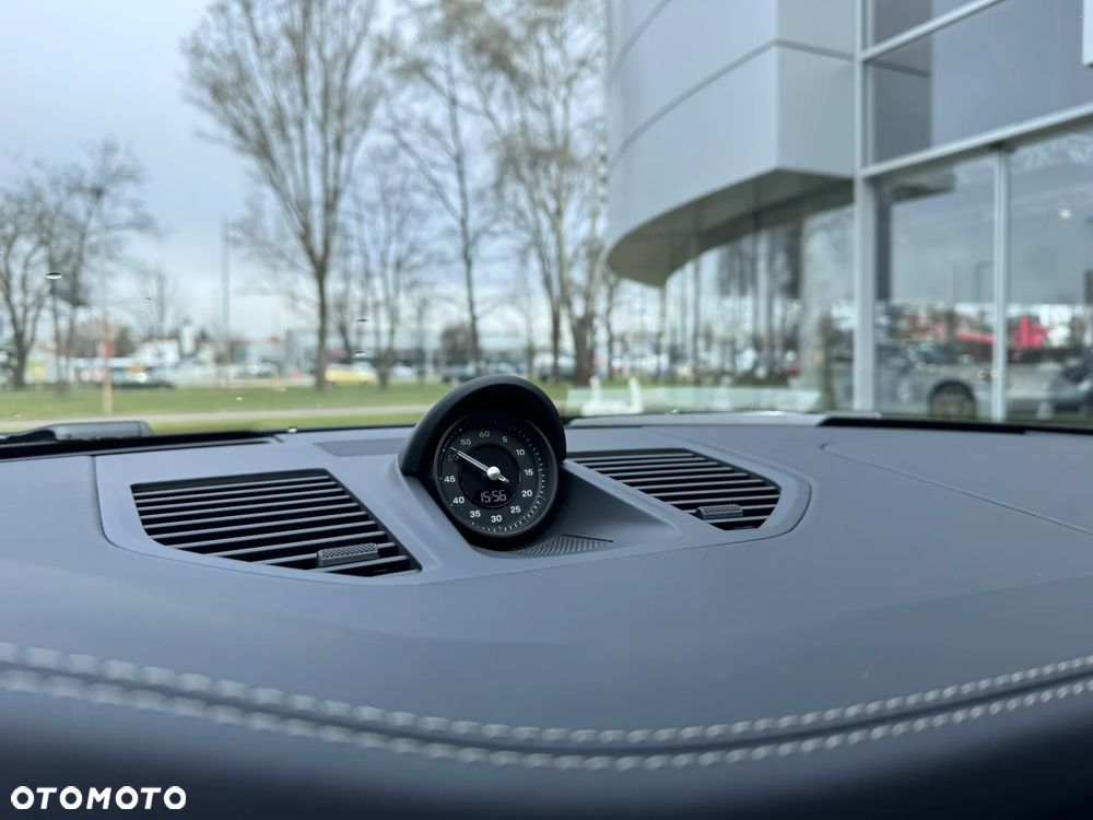 Porsche 911 Carrera 4S - 20