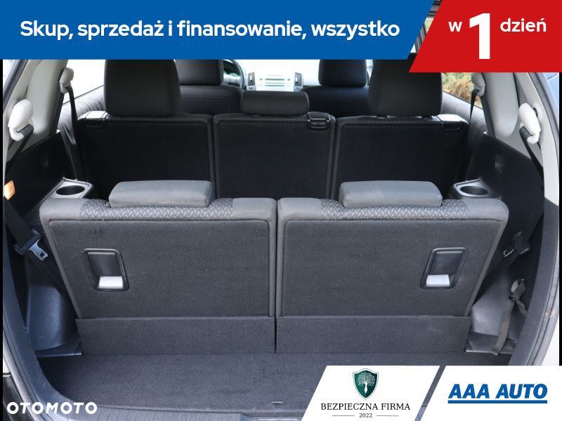 Toyota Corolla Verso - 17