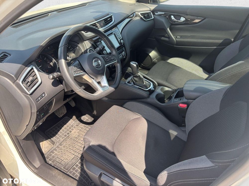 Nissan Qashqai - 12