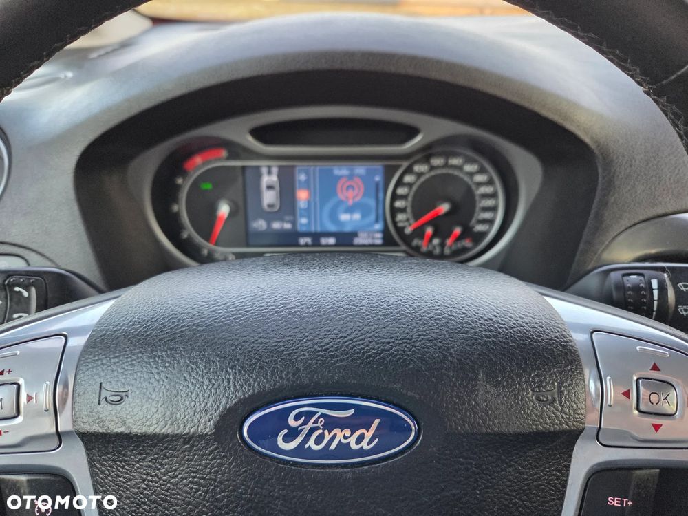 Ford Galaxy 2.2 TDCi DPF Titanium - 9