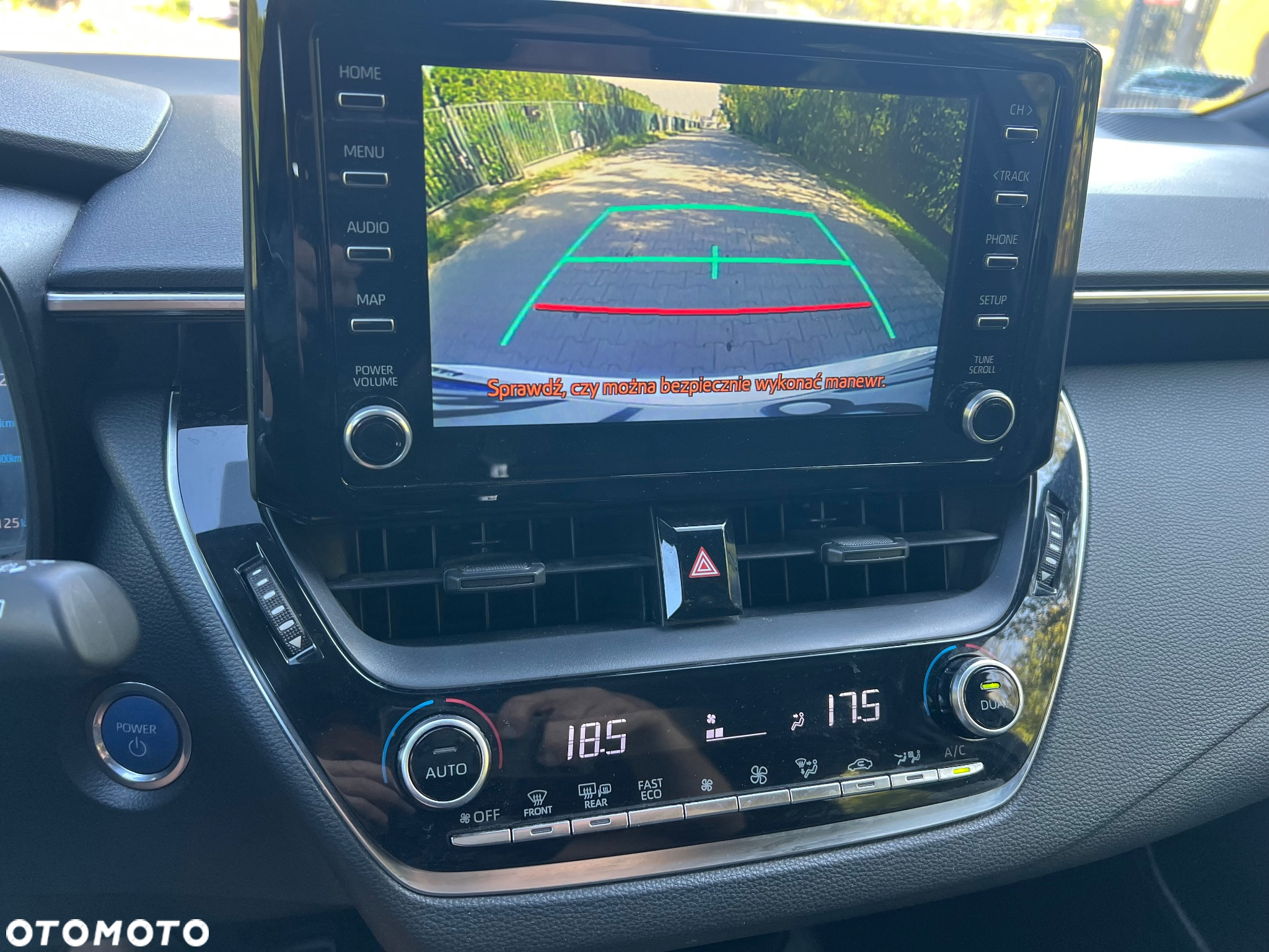 Toyota Corolla 1.8 Hybrid Active - 29