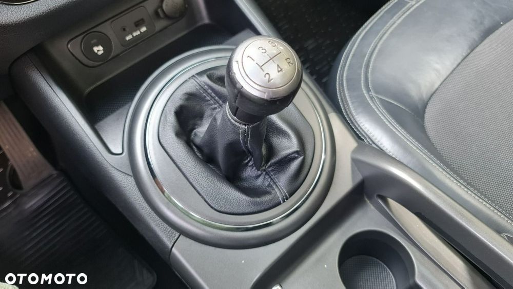 Kia Sportage 2.0 L 2WD - 25