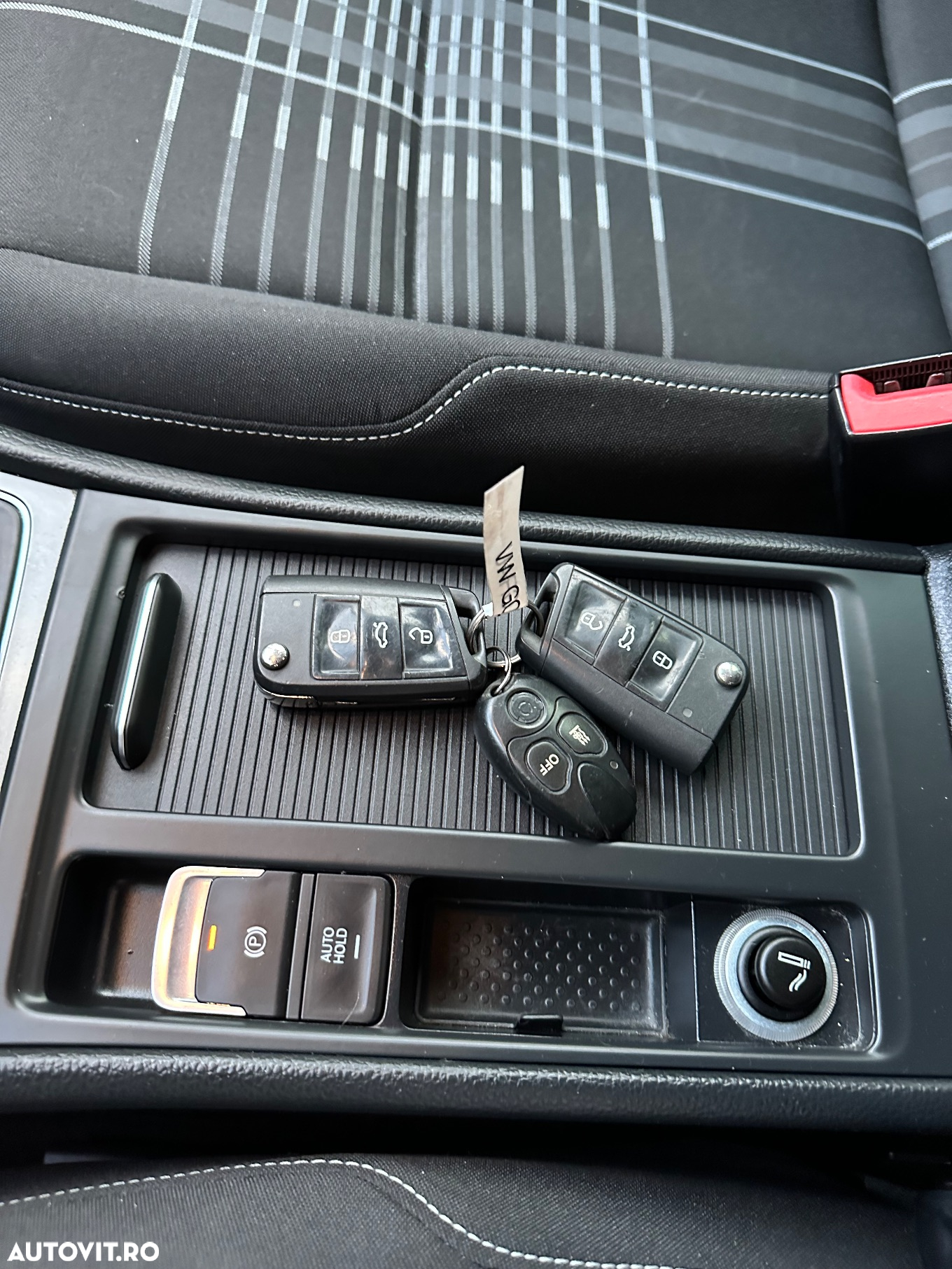 Volkswagen Golf 1.6 TDI BMT Highline - 27