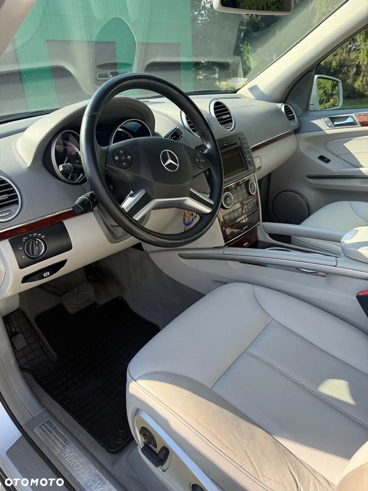 Mercedes-Benz GL 350 BlueTEC 4Matic 7G-TRONIC - 4