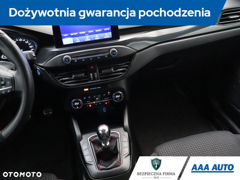 Ford Focus - 10