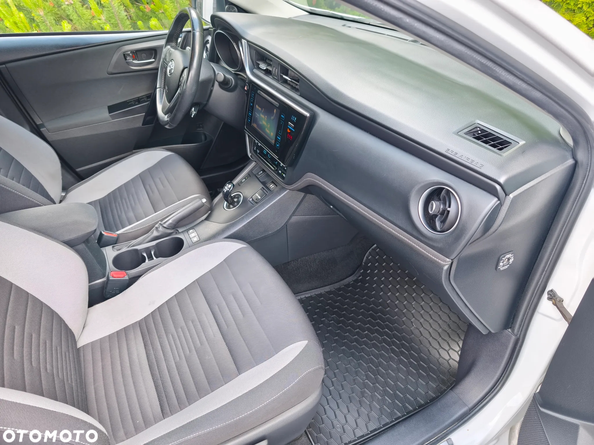 Toyota Auris - 15