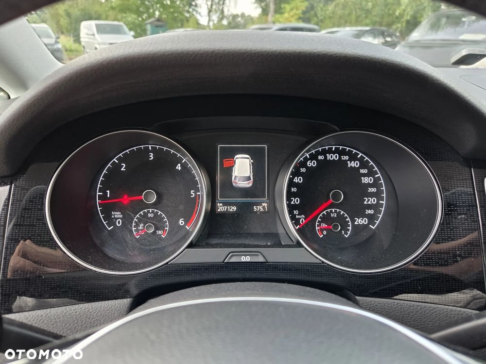 Volkswagen Golf 2.0 TDI Sound - 13