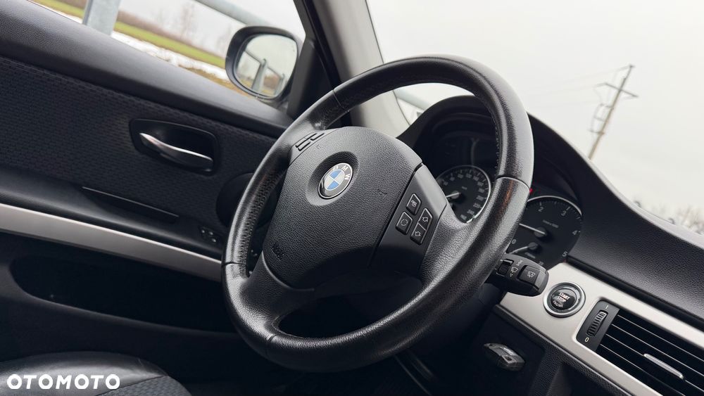 BMW Seria 3 320d xDrive - 20