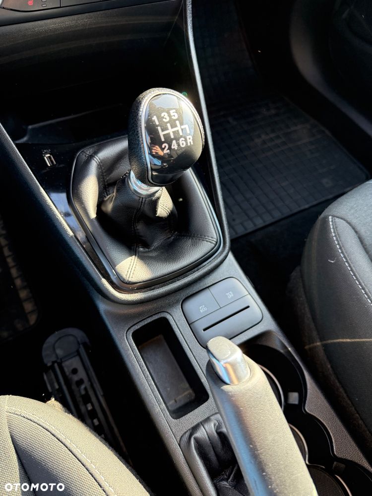 Ford Fiesta - 24