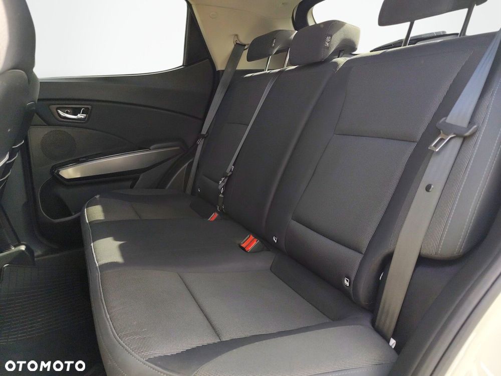 SsangYong/KGM Tivoli - 13