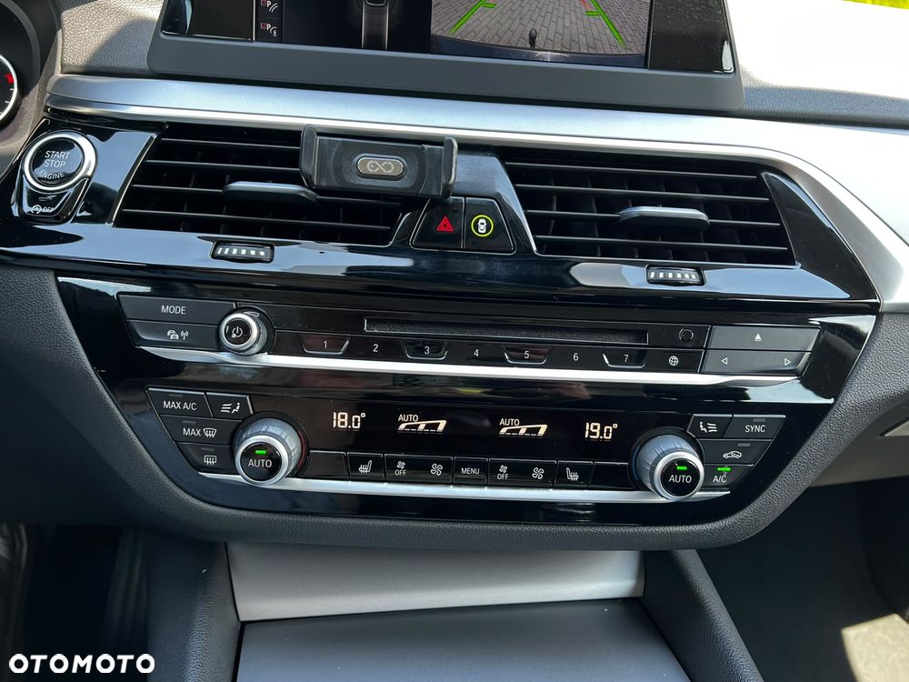 BMW Seria 5 520d - 12