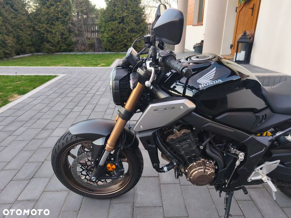 Honda CB - 23