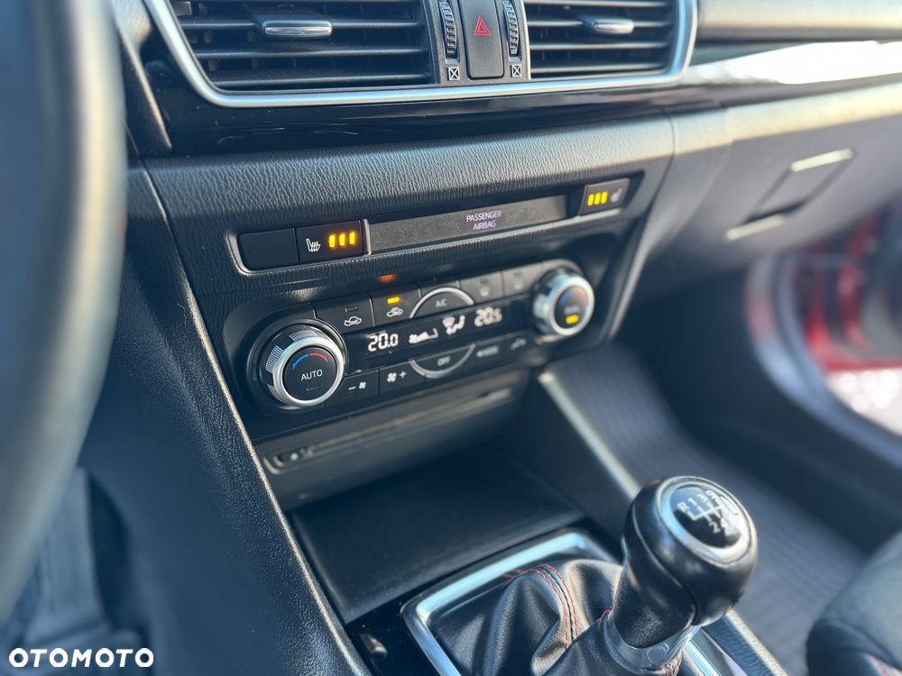 Mazda 3 SKYACTIV-G 120 NAKAMA - 27
