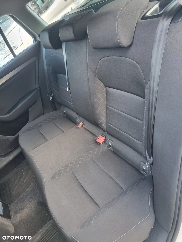 Skoda Superb 1.6 TDI Active - 8