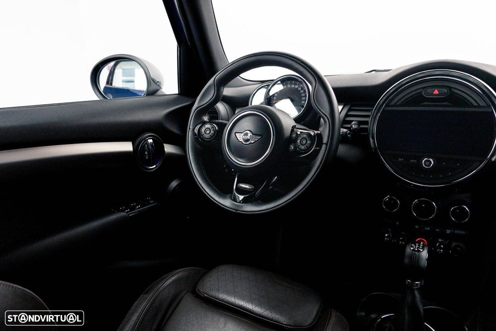 MINI 5 Portas Cooper D Auto - 20