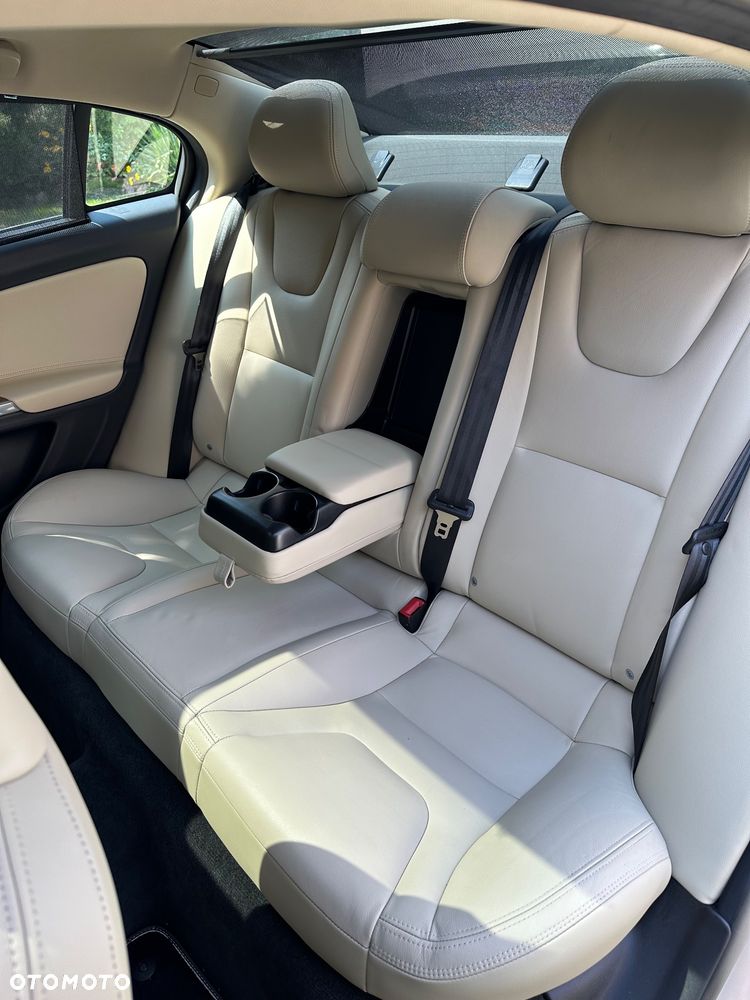 Volvo S60 - 13