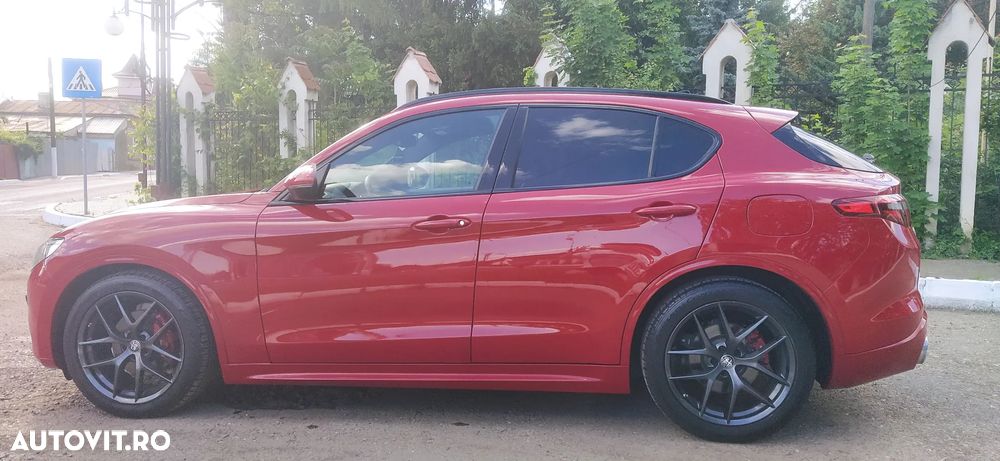 Alfa Romeo Stelvio 2.0 Turbo 16V AT8-Q4 Ti - 2
