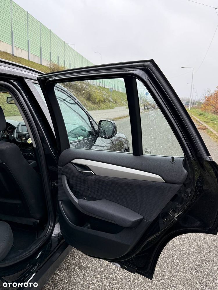 BMW X1 xDrive18d - 11