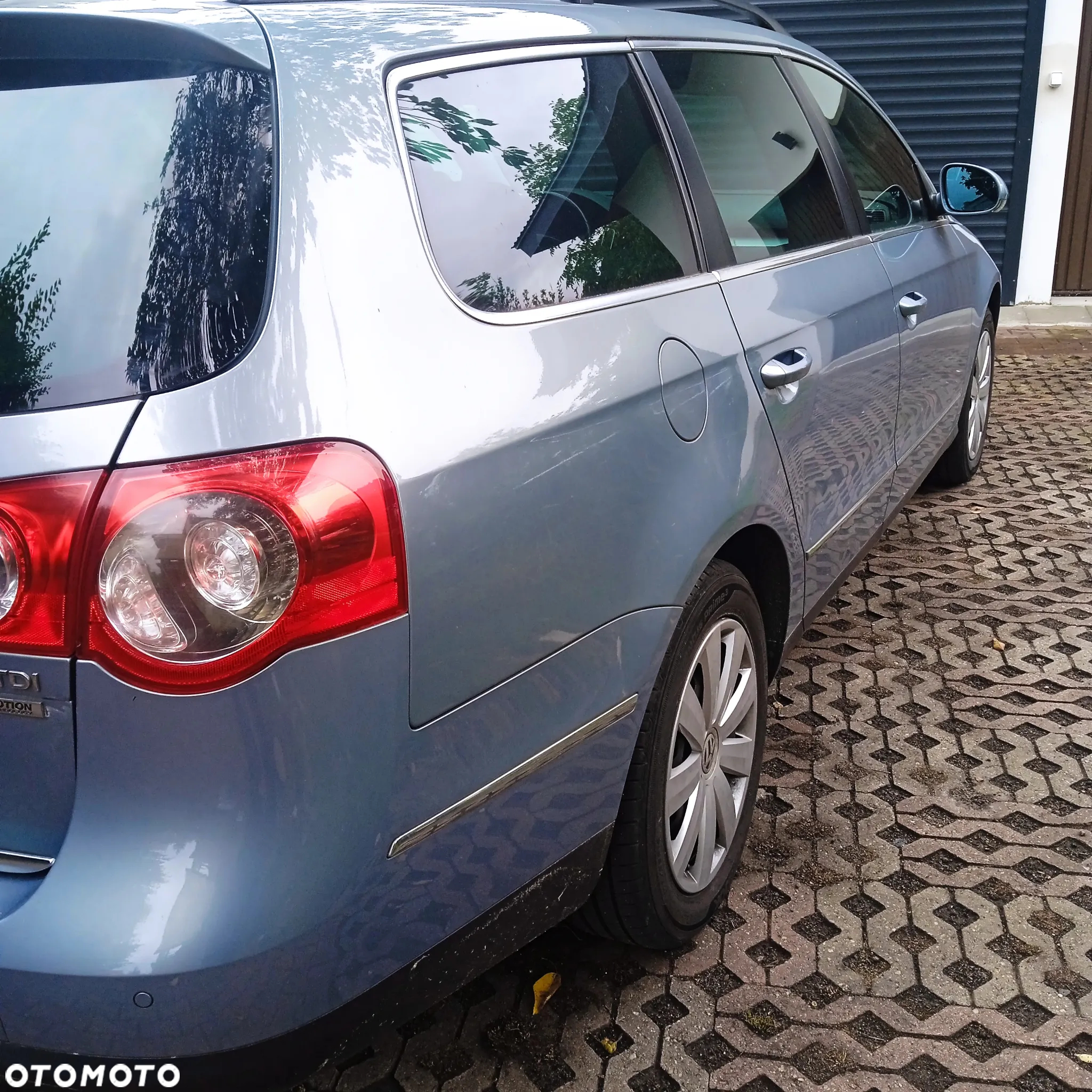 Volkswagen Passat 1.6 TDI DPF BlueMot Comfortline - 5