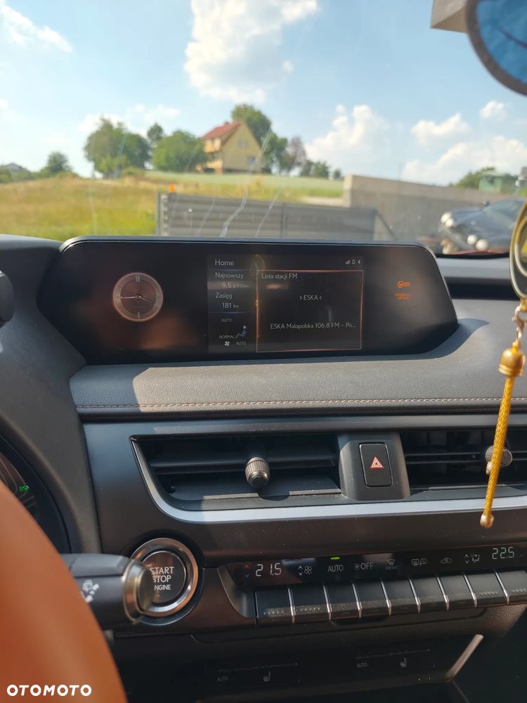 Lexus UX 200 GPF Business 2WD - 30