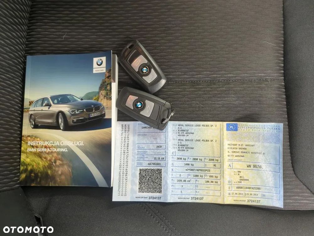 BMW Seria 3 318i - 18
