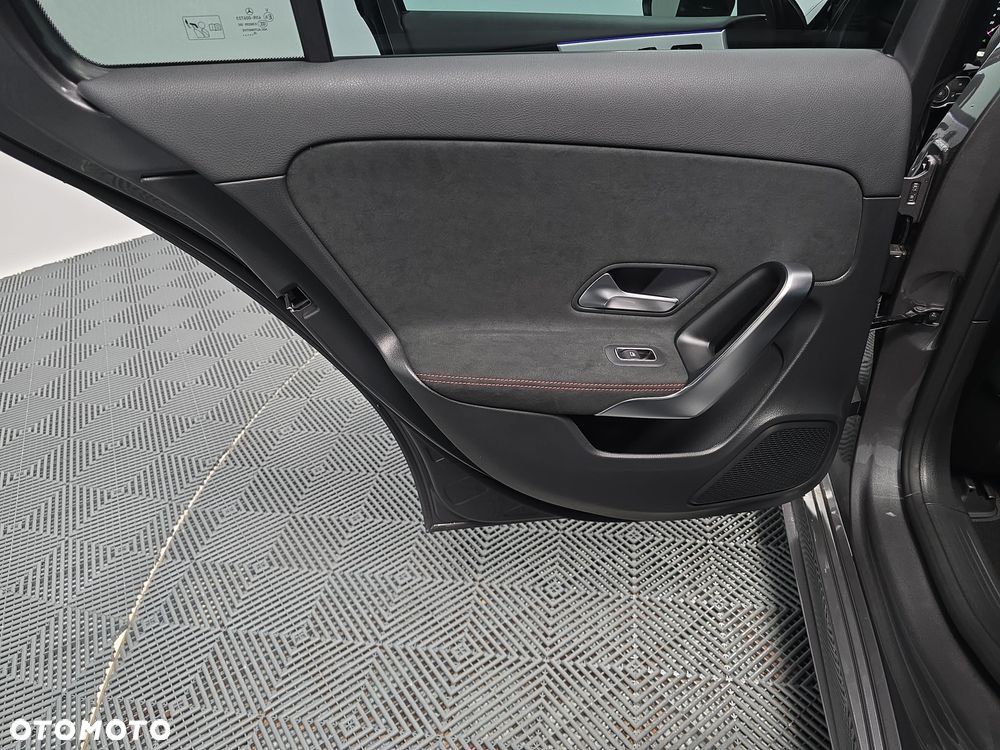 Mercedes-Benz Klasa A 200 AMG Line 7G-DCT - 8