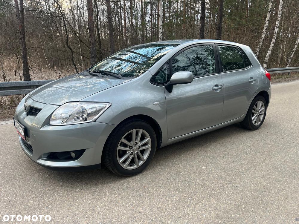 Toyota Auris 1.6 Executive - 2