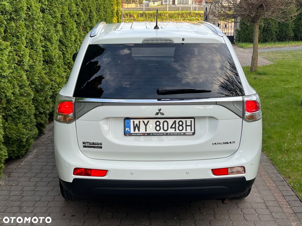 Mitsubishi Outlander 2.0 Intense 2WD - 8