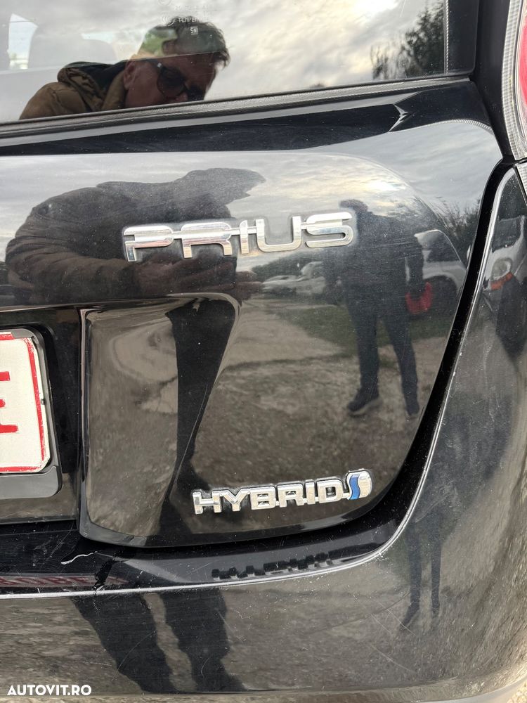 Toyota Prius 1.8 HSD Exclusive Plus - 30