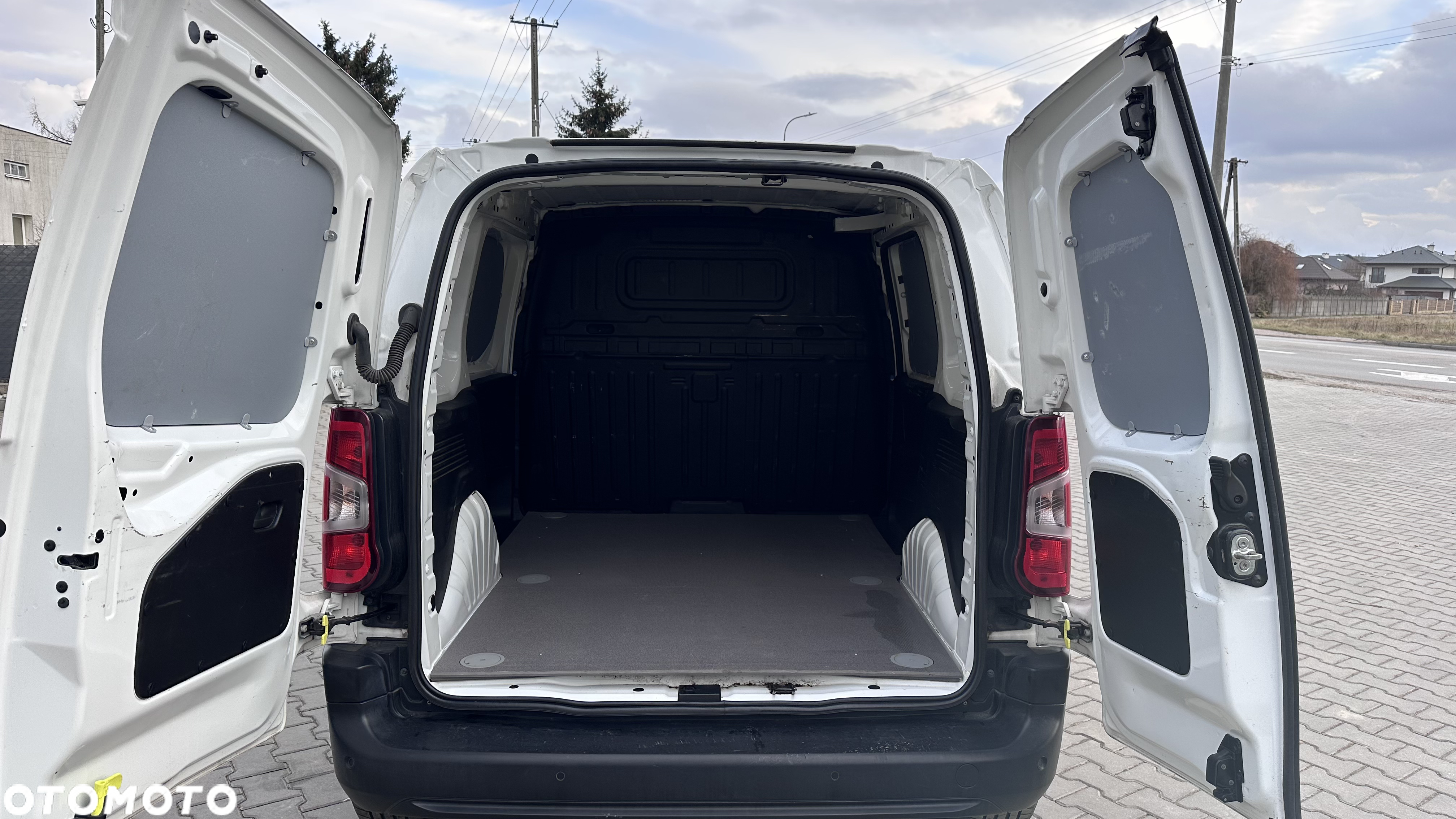 Opel COMBO - 9