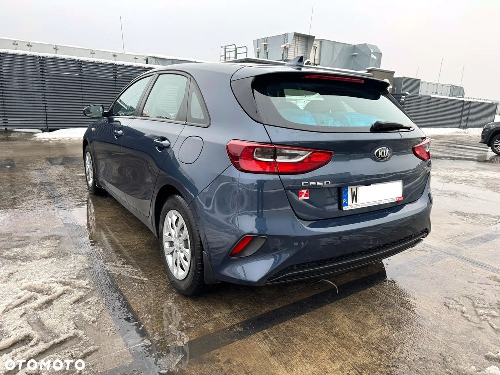 Kia Ceed - 10
