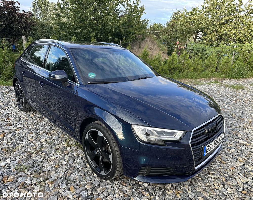 Audi A3 Sportback 2.0 TDI design - 10
