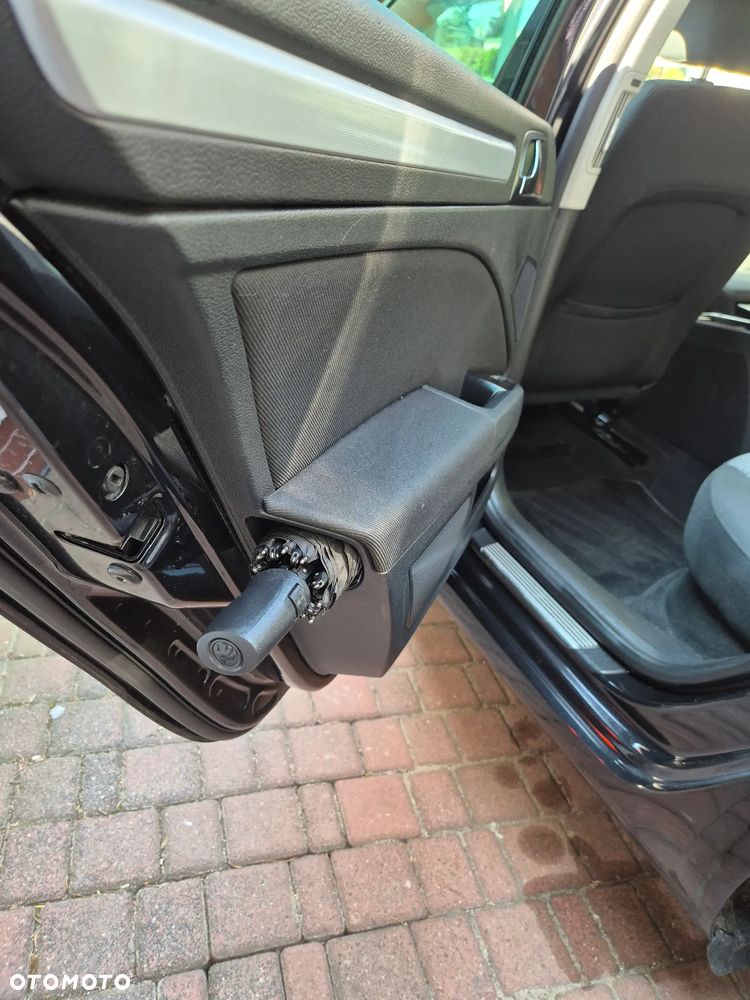 Skoda Superb 2.0 TDI Ambition DSG - 12