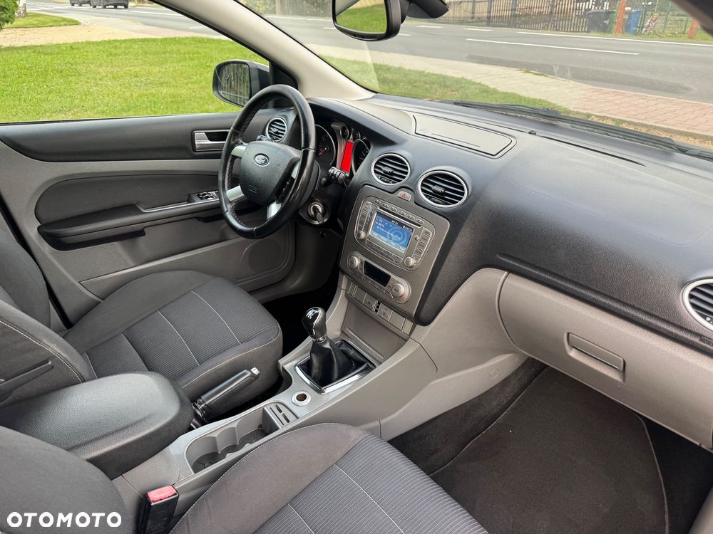 Ford Focus 1.6 16V Titanium - 14