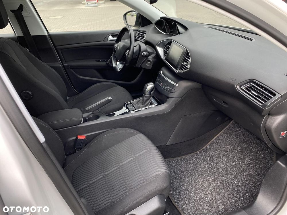 Peugeot 308 - 16