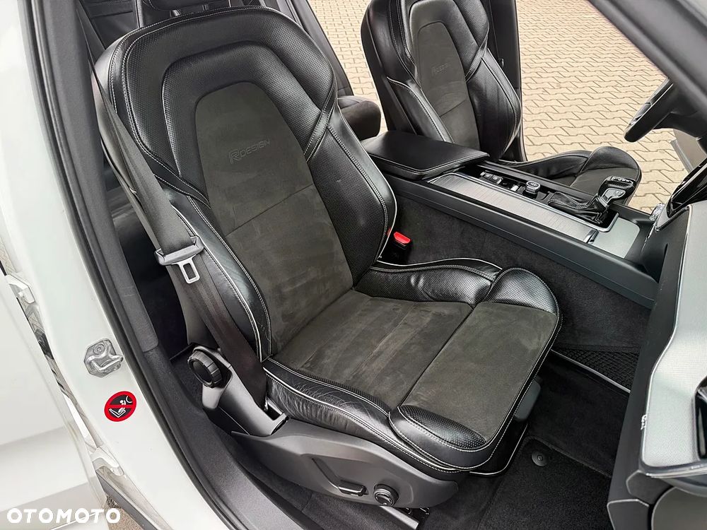 Volvo XC 60 D4 AWD Geartronic RDesign - 34