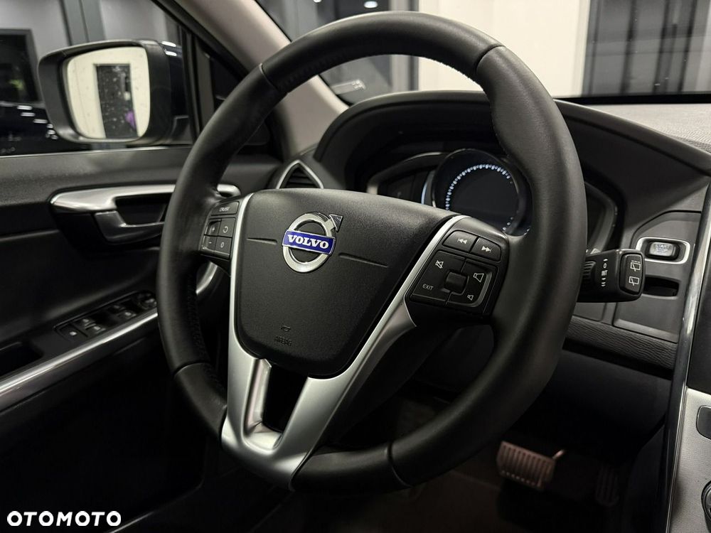 Volvo XC 60 D3 Drive-E Momentum - 31