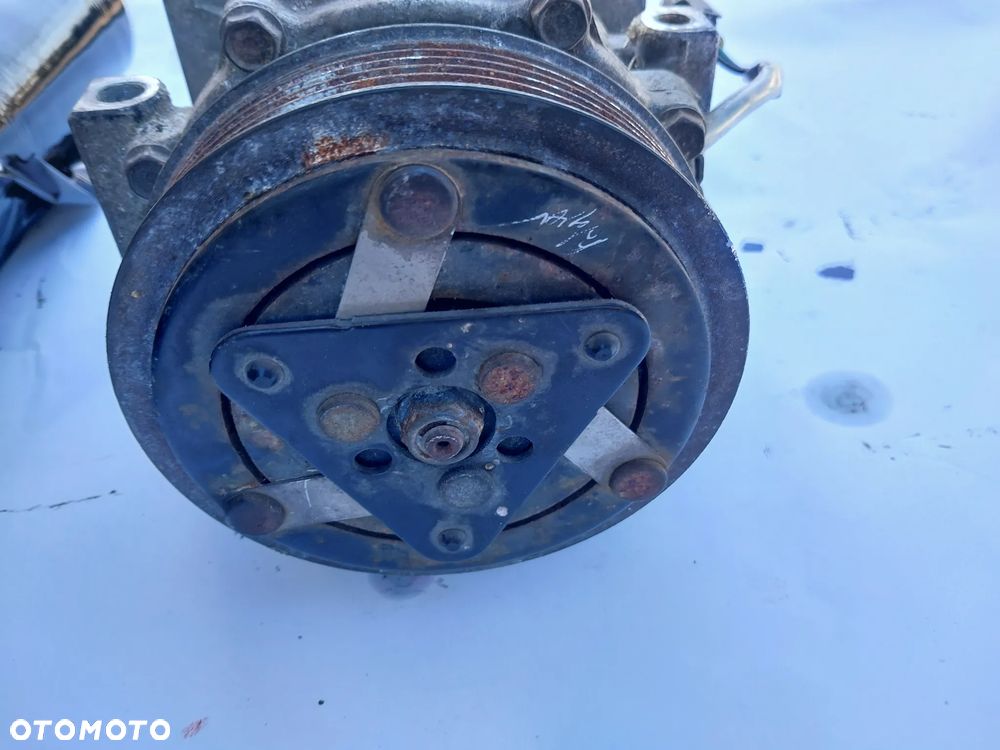 Kompresor pompa sprężarka klimatyzacji Volvo Ford Citroen 1.6 1.8 2.0 HDI TDCI 3M5H-19D629-HD   SD7V16 - 4