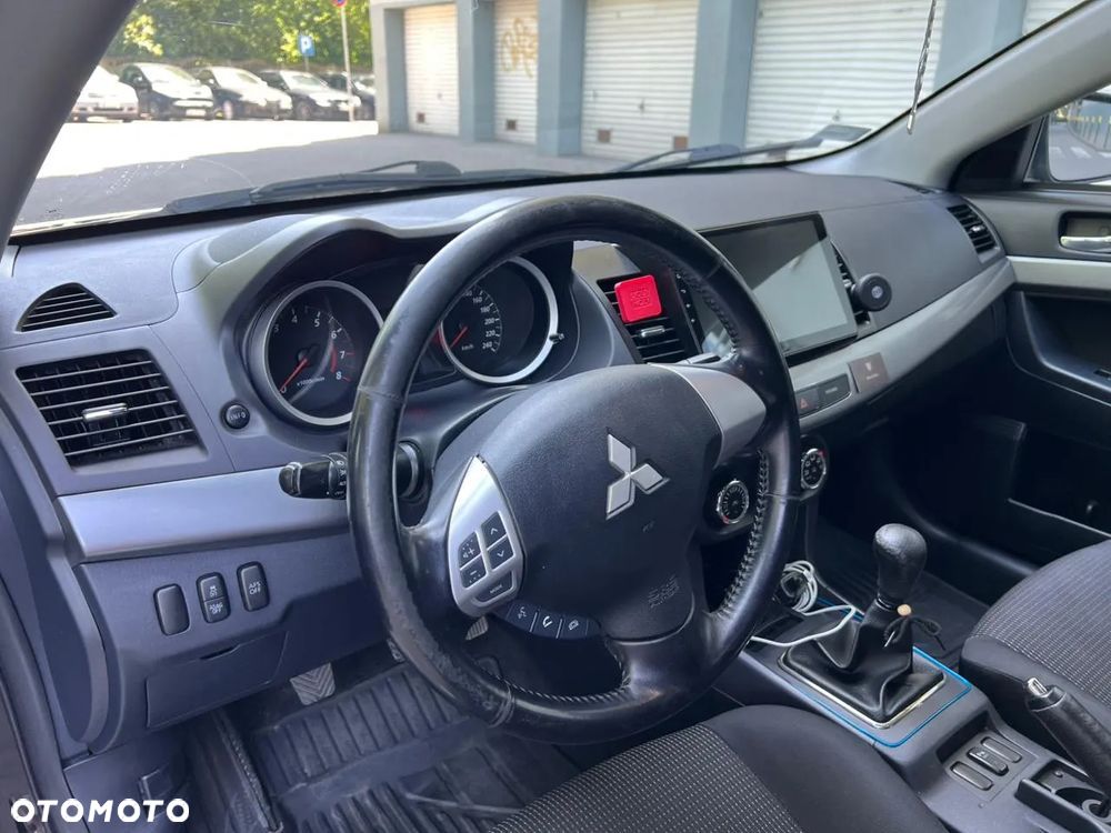 Mitsubishi Lancer - 14