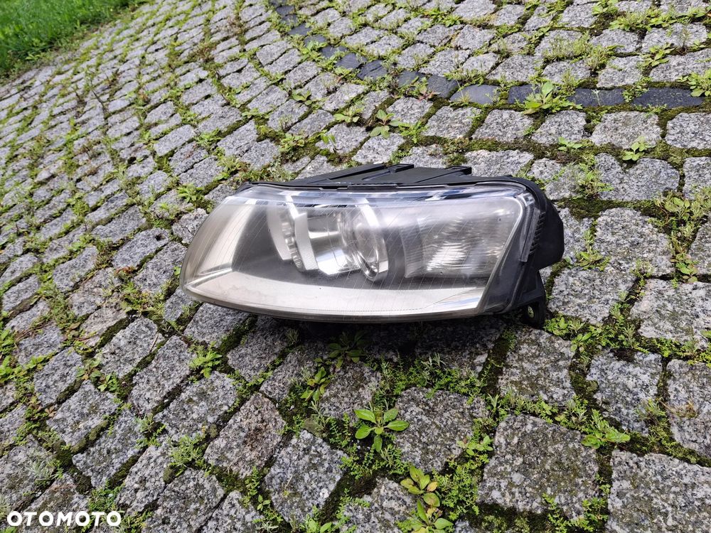 Reflektor xenon Audi A6C6 z Niemiec - 2
