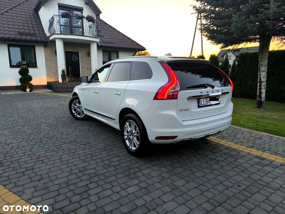 Volvo XC 60 - 4