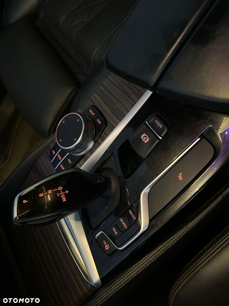 BMW Seria 5 520d xDrive M Sport sport - 21