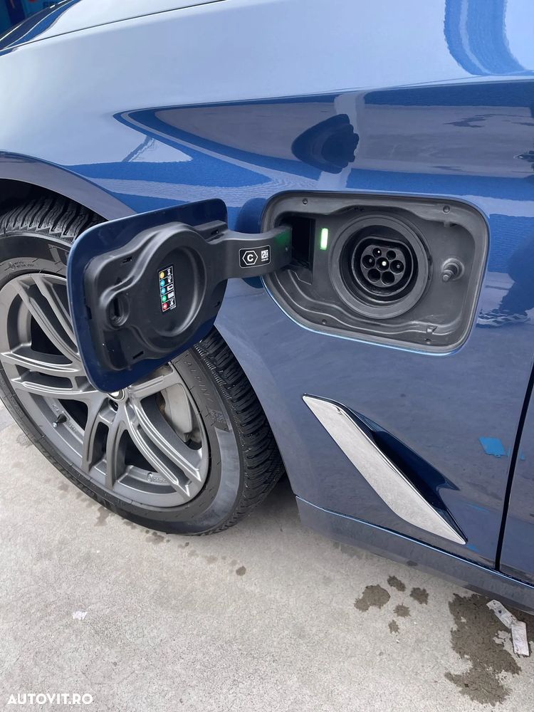 BMW Seria 5 530e Aut. - 16
