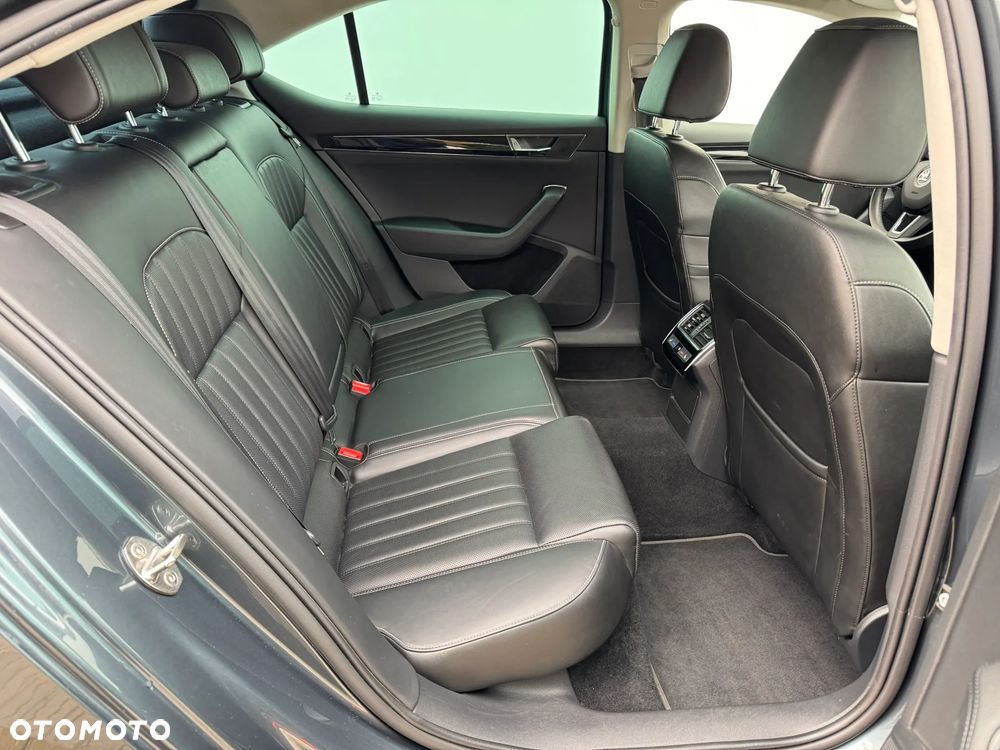 Skoda Superb 2.0 TDI SCR L&K DSG - 11