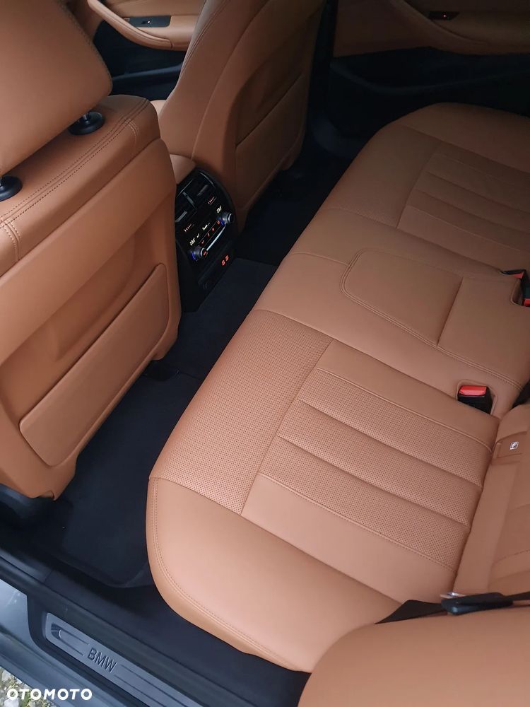 BMW Seria 5 - 12