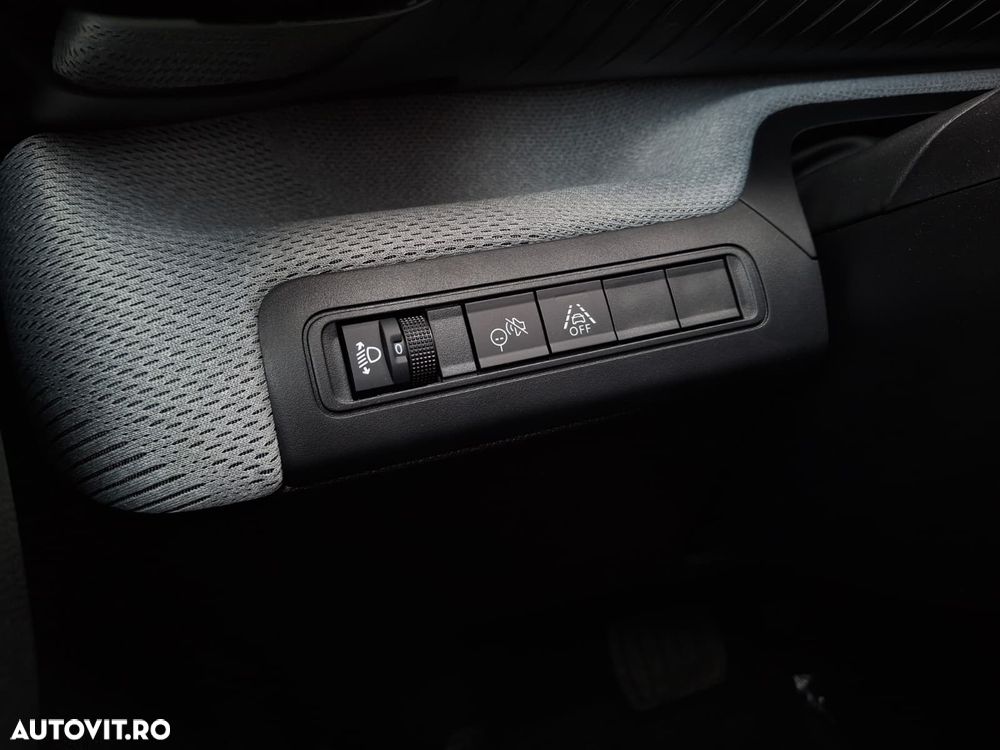 Citroën C3 1.2 Hybrid 100 eDCT6 MAX - 23