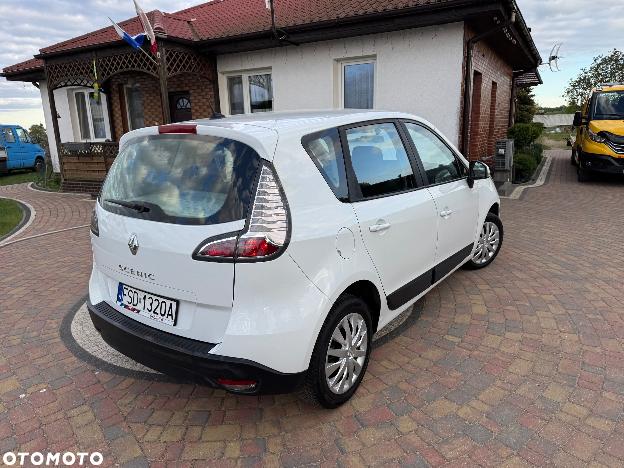 Renault Scenic - 8